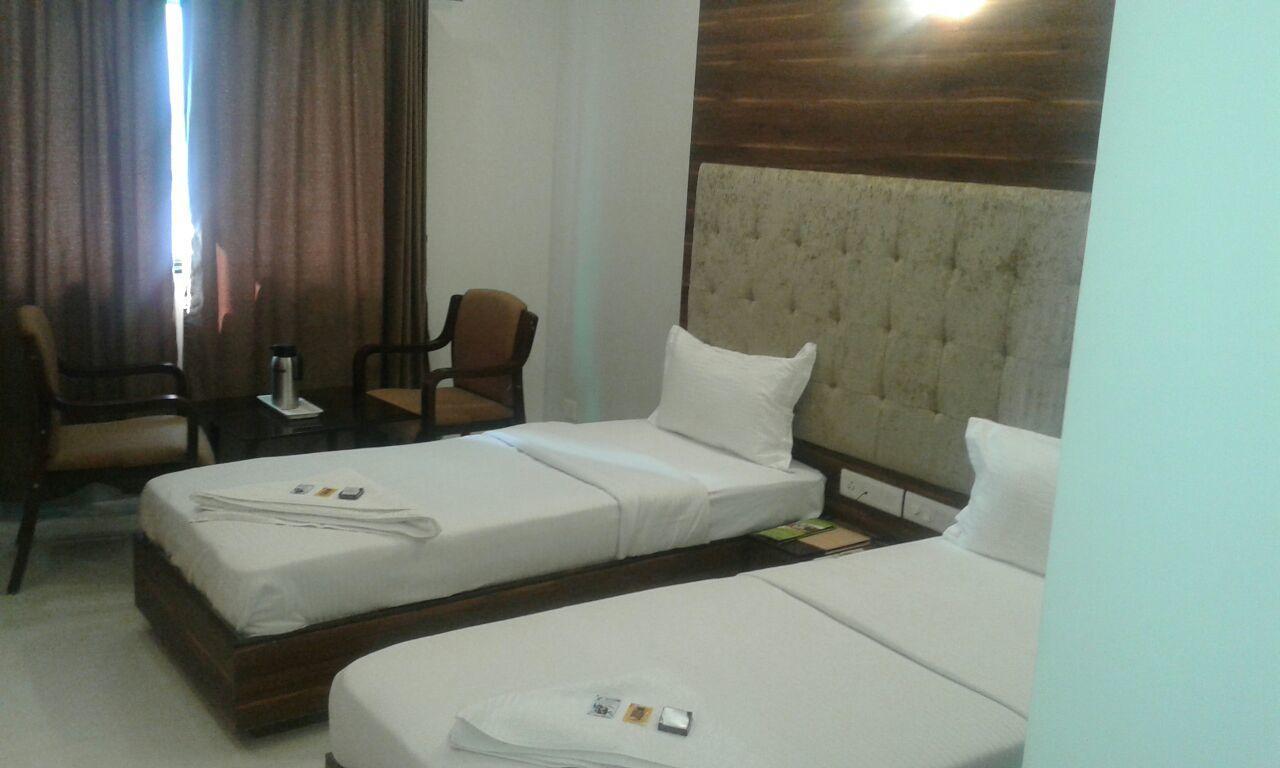 Bharuch Hotel Comfort מראה חיצוני תמונה
