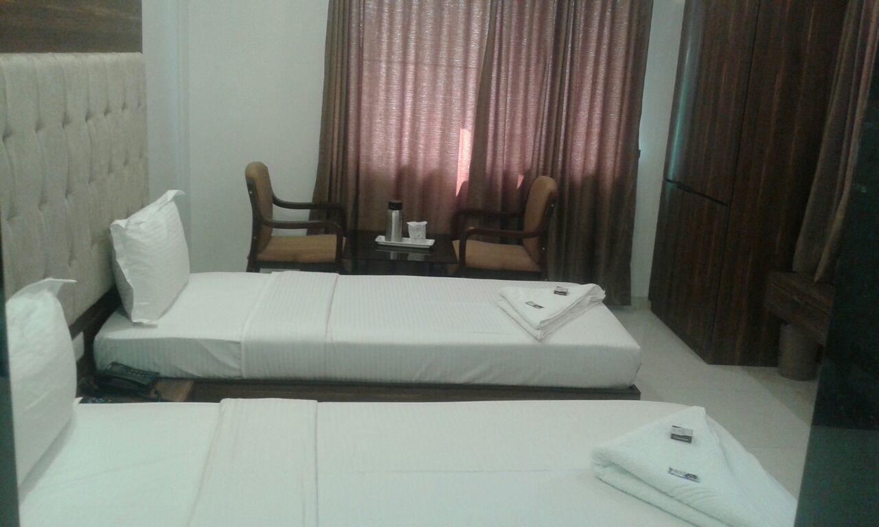 Bharuch Hotel Comfort מראה חיצוני תמונה