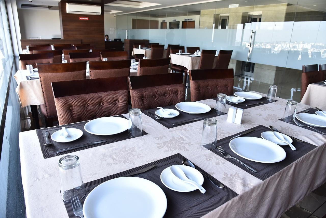 Bharuch Hotel Comfort מראה חיצוני תמונה
